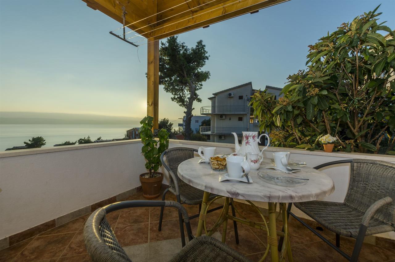 Apartments Bluesun Омиш Экстерьер фото