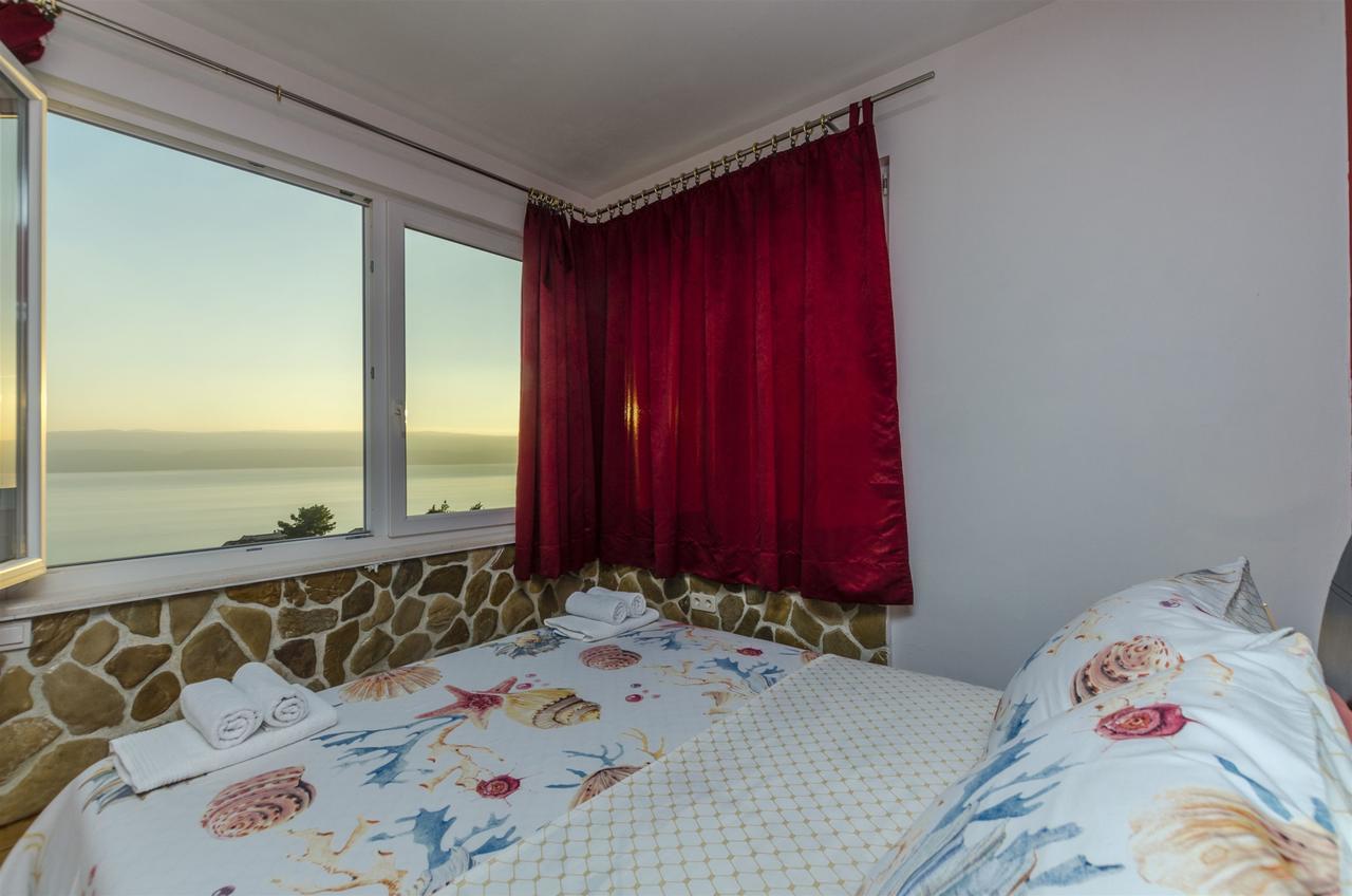Apartments Bluesun Омиш Экстерьер фото